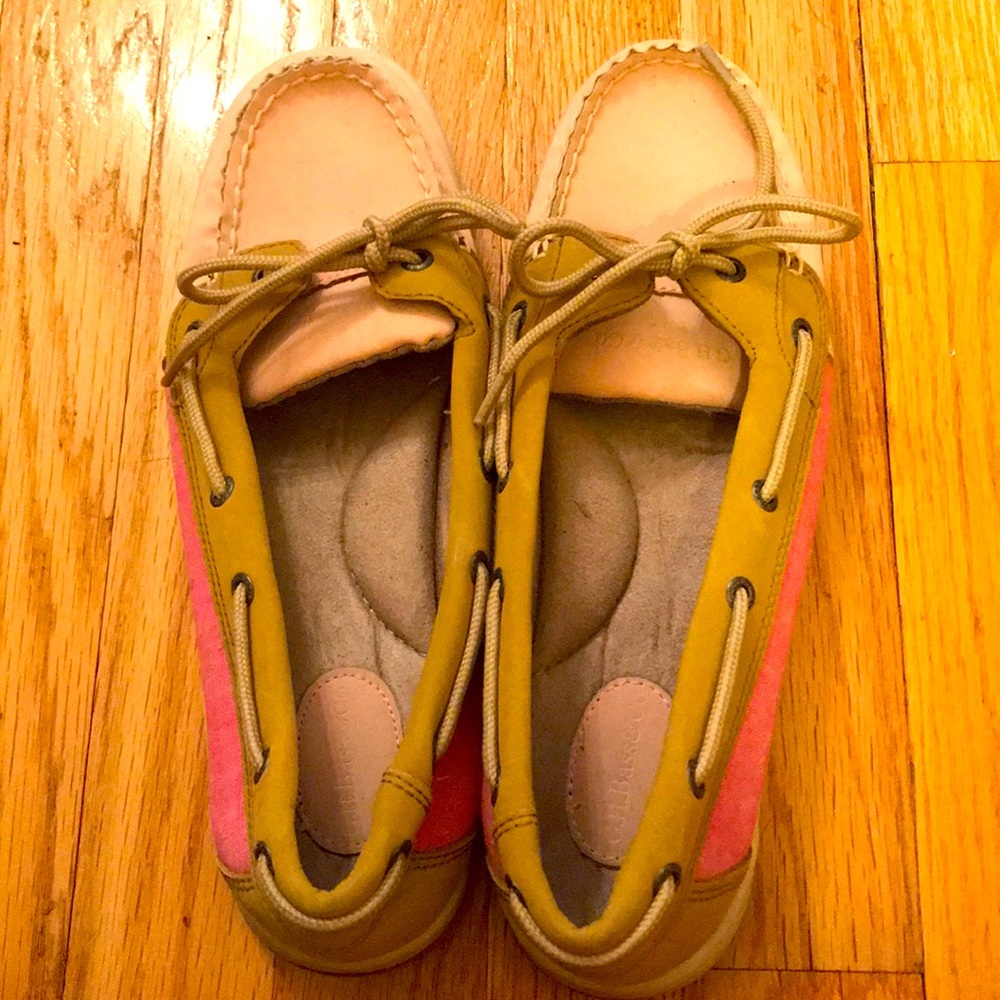 Gently worn Bass shoes size 8.5